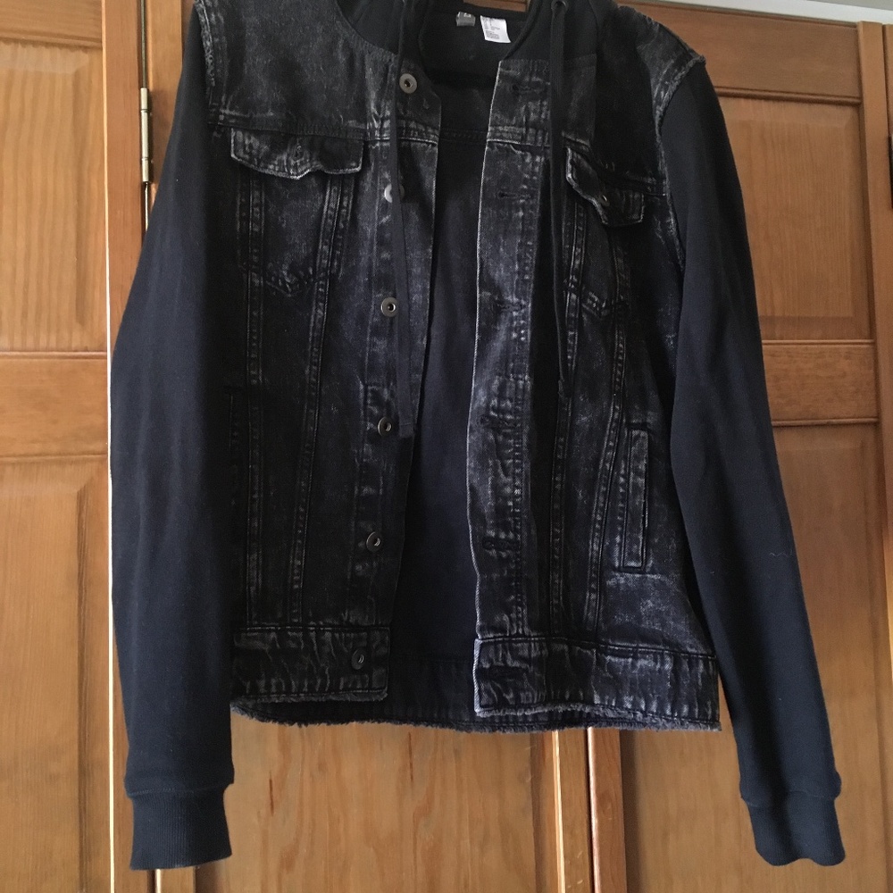 H&M DIVIDED Black Denim Jacket w/ Soft Sleeves, 4 Pockets